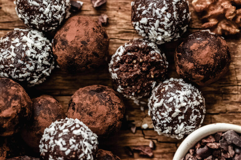 Brownie Energy Balls (made in only 5 minutes!)