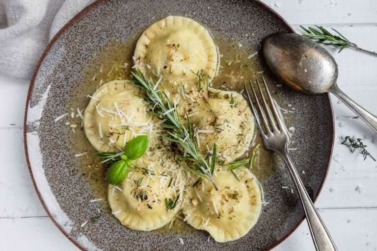 Pilz-Ricotta-Ravioli